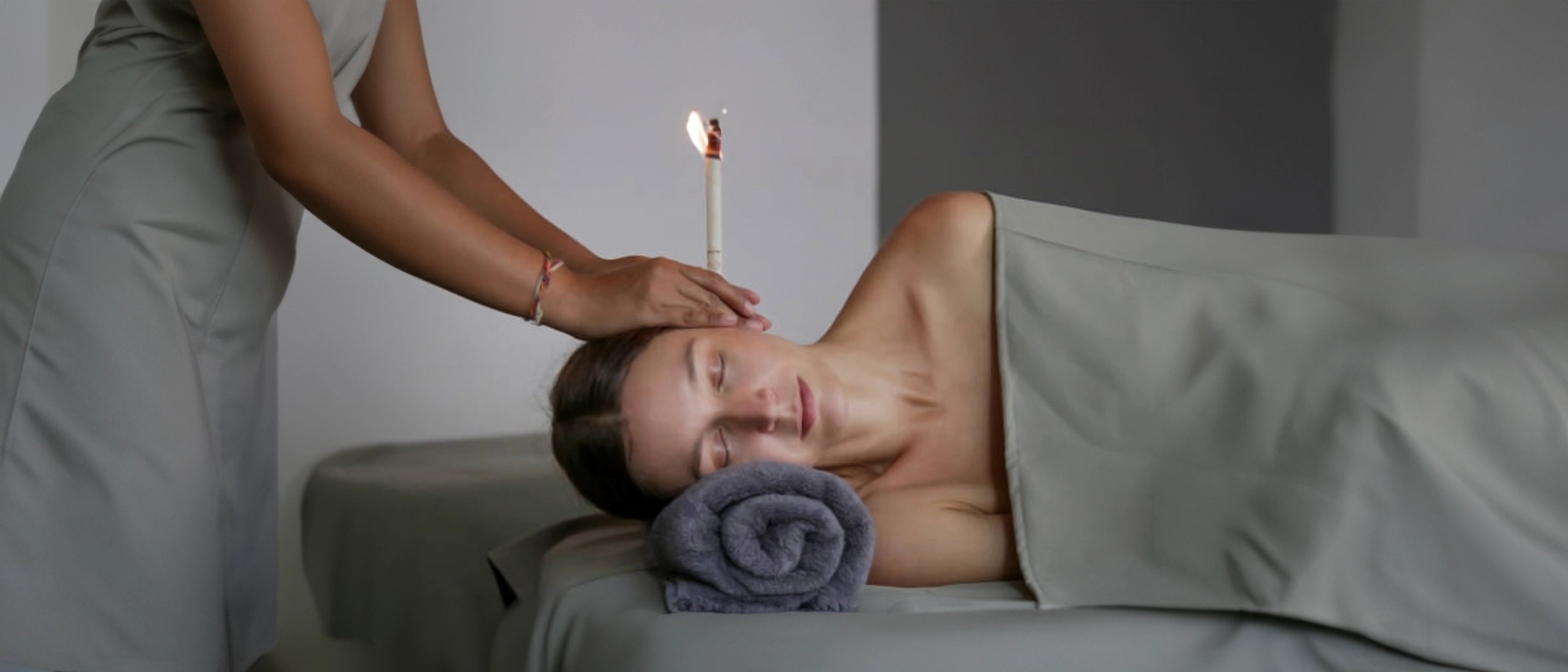 Exploring the Benefits of Ear Candles - Zelyth Magazine